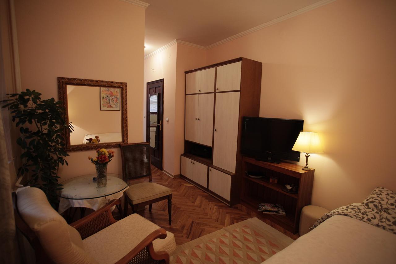 Studio Hram Belgrád Kültér fotó
